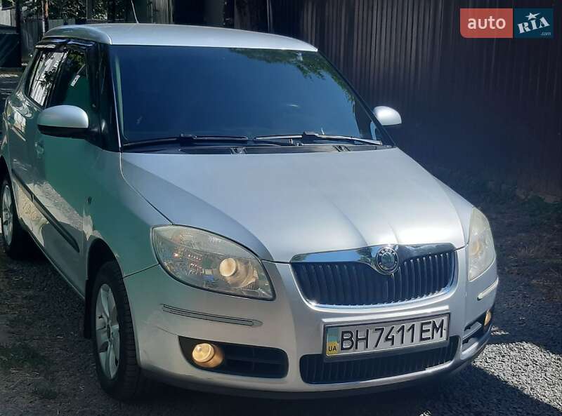 Хэтчбек Skoda Fabia 2007 в 