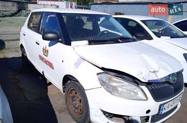 Хэтчбек Skoda Fabia 2011 в 