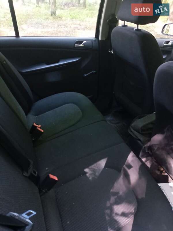 Універсал Skoda Fabia 2006 в Бурштині