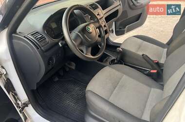 Хэтчбек Skoda Fabia 2011 в 