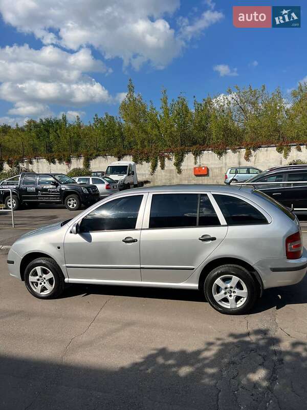 Универсал Skoda Fabia 2005 в Ровно