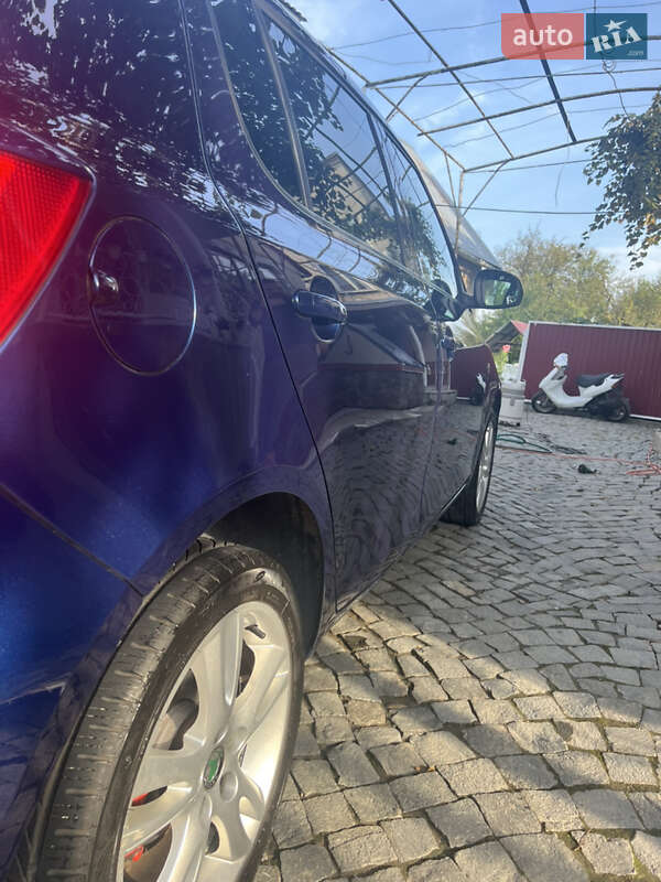 Хэтчбек Skoda Fabia 2008 в Хусте