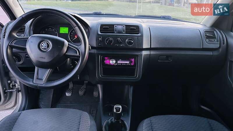 Хэтчбек Skoda Fabia 2015 в Кременчуге