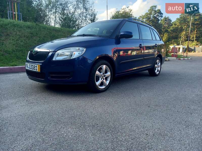 Універсал Skoda Fabia 2009 в Львові