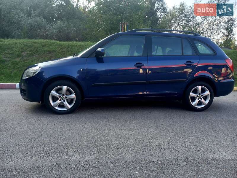 Універсал Skoda Fabia 2009 в Львові
