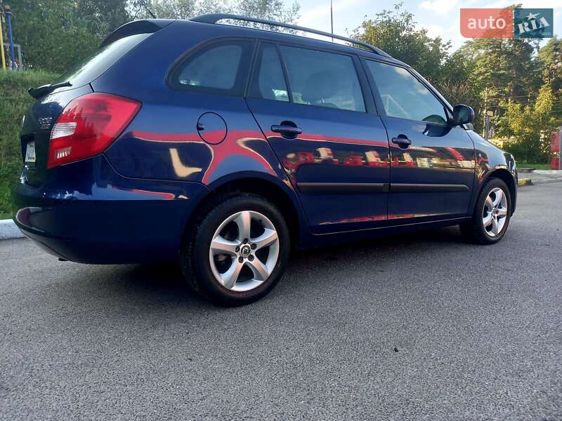 Універсал Skoda Fabia 2009 в Львові