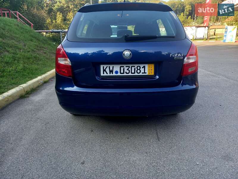 Універсал Skoda Fabia 2009 в Львові