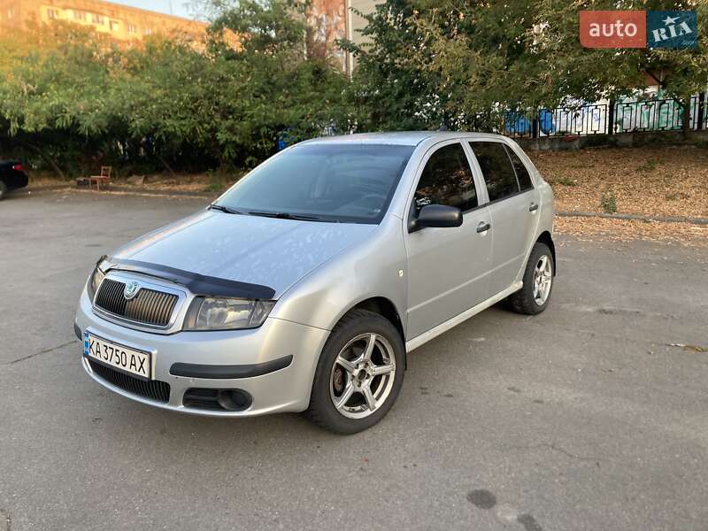 Хэтчбек Skoda Fabia 2006 в Киеве