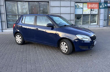 Хэтчбек Skoda Fabia 2011 в 