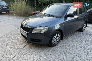 Хэтчбек Skoda Fabia 2008 в Киеве
