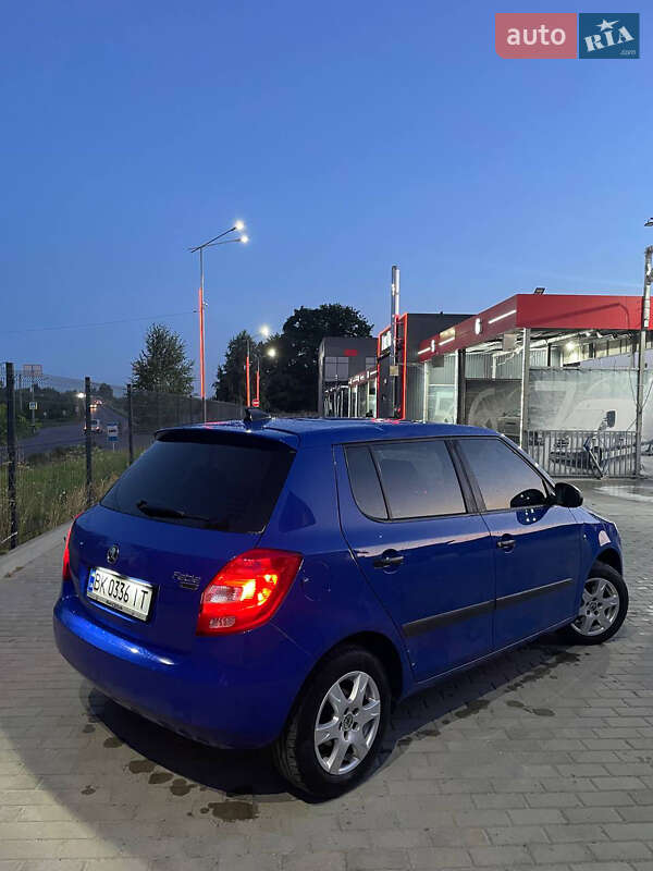 Хэтчбек Skoda Fabia 2009 в Ровно