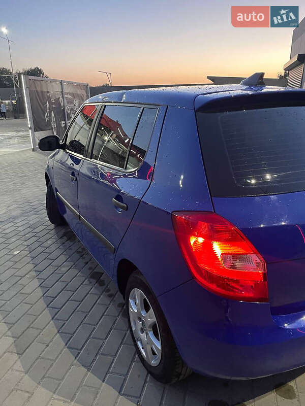 Хэтчбек Skoda Fabia 2009 в Ровно