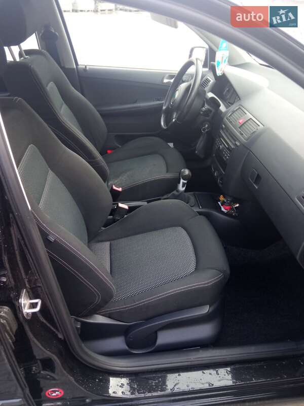 Універсал Skoda Fabia 2005 в Тернополі