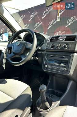 Хэтчбек Skoda Fabia 2011 в 