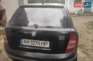 Хэтчбек Skoda Fabia 2003 в 