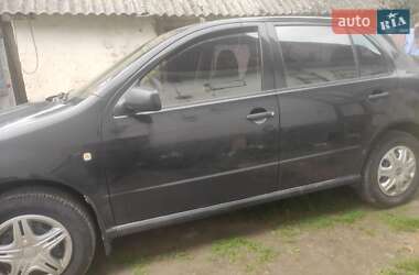 Хэтчбек Skoda Fabia 2003 в 