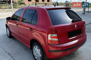 Хэтчбек Skoda Fabia 2005 в 