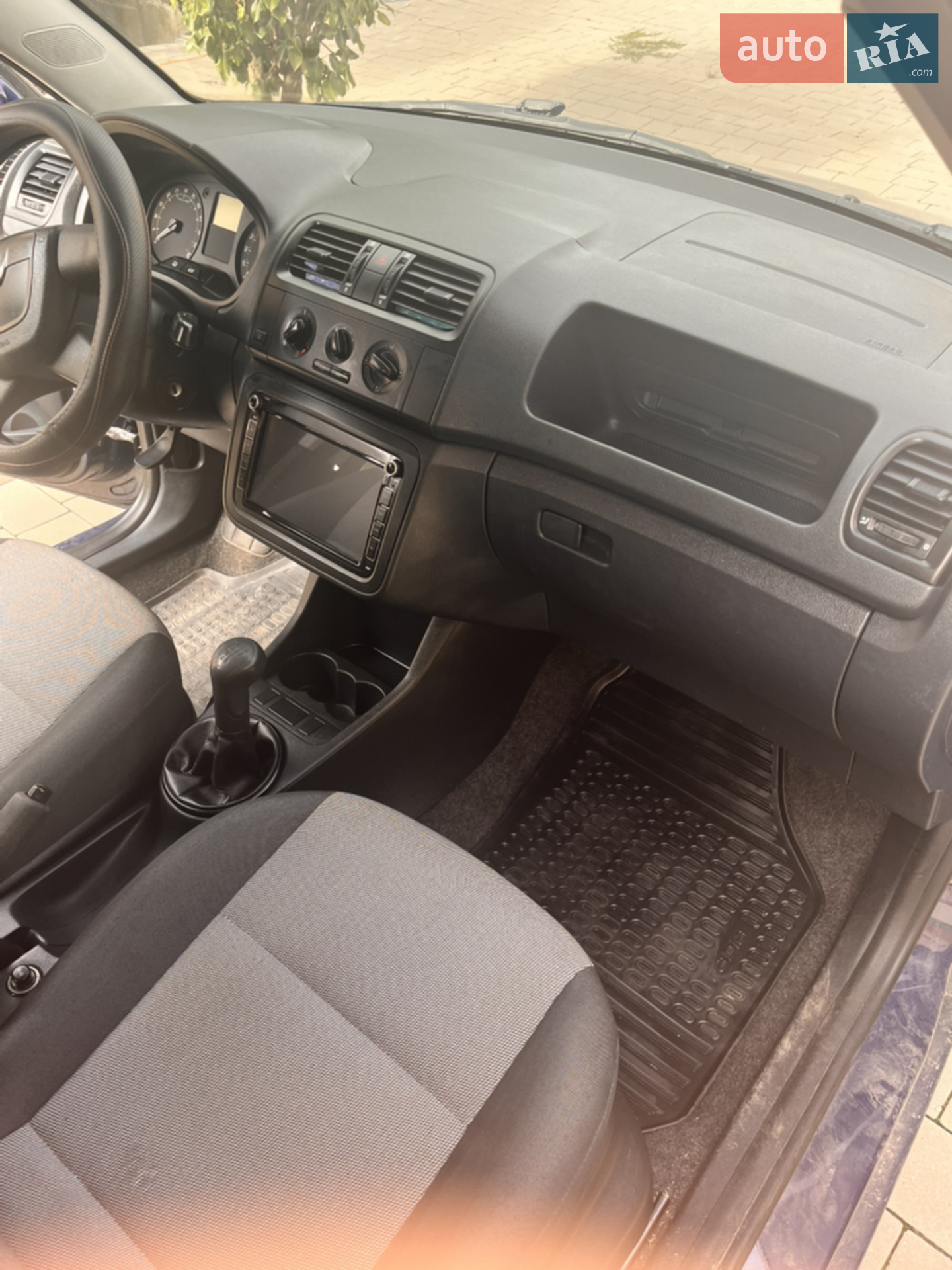 2011 Skoda Fabia - мініатюра 6