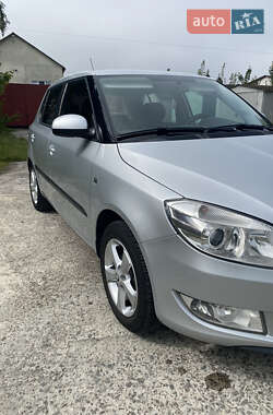 Хэтчбек Skoda Fabia 2011 в 