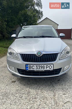 Хэтчбек Skoda Fabia 2011 в 