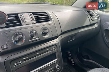 Хэтчбек Skoda Fabia 2011 в 