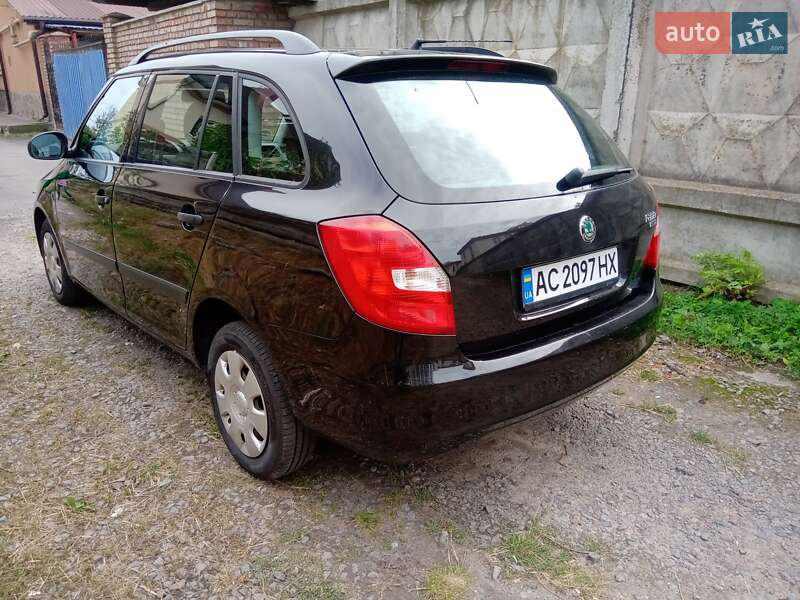 Универсал Skoda Fabia 2009 в Луцке