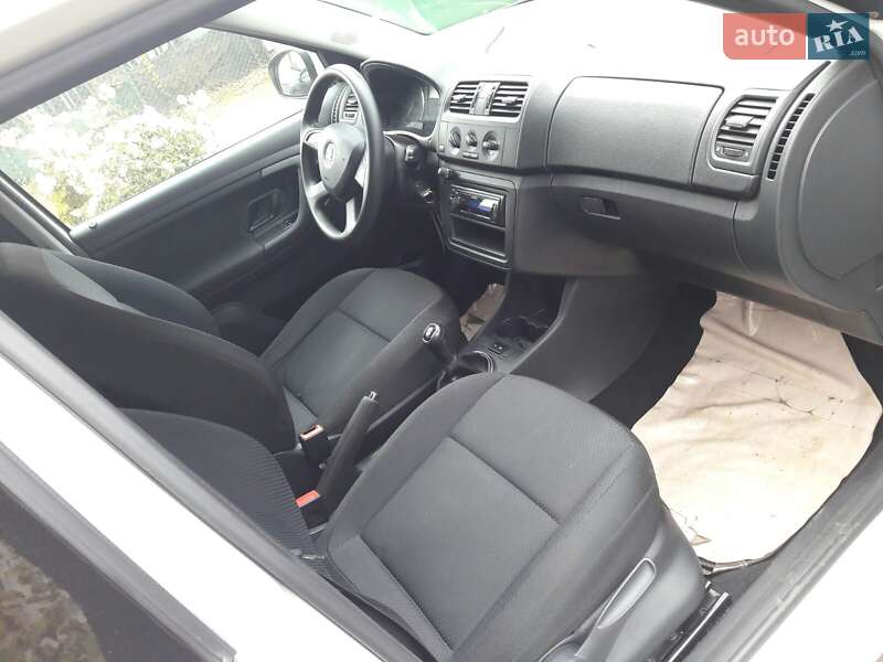 Универсал Skoda Fabia 2013 в Днепре