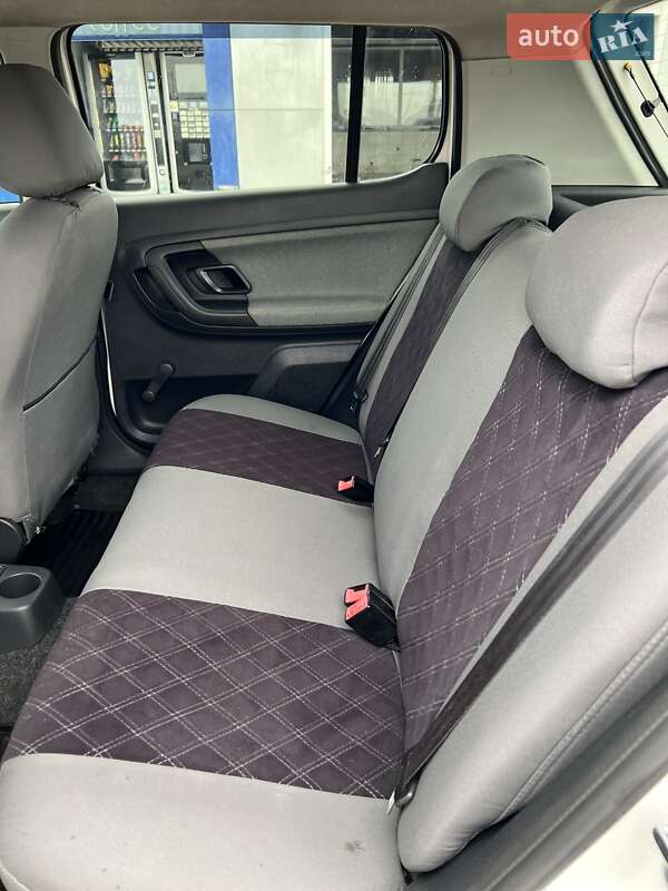 Хетчбек Skoda Fabia 2012 в Роздільній
