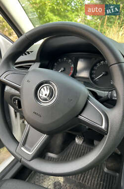 Хэтчбек Skoda Fabia 2018 в 