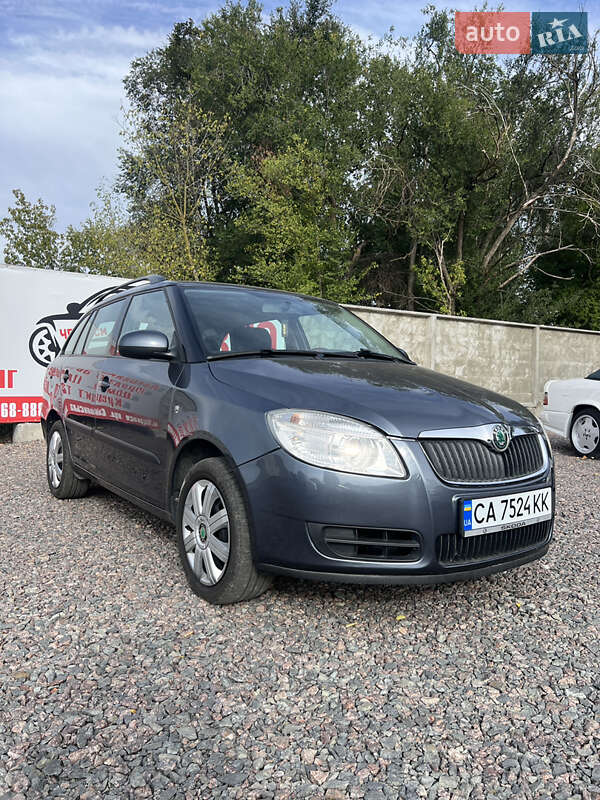Универсал Skoda Fabia 2009 в Черкассах
