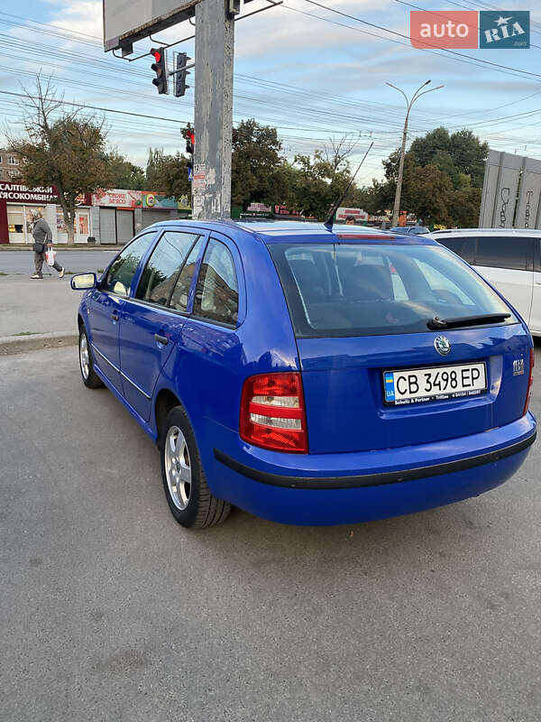 Универсал Skoda Fabia 2004 в Чернигове