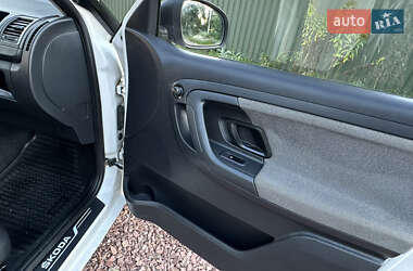Хэтчбек Skoda Fabia 2011 в 