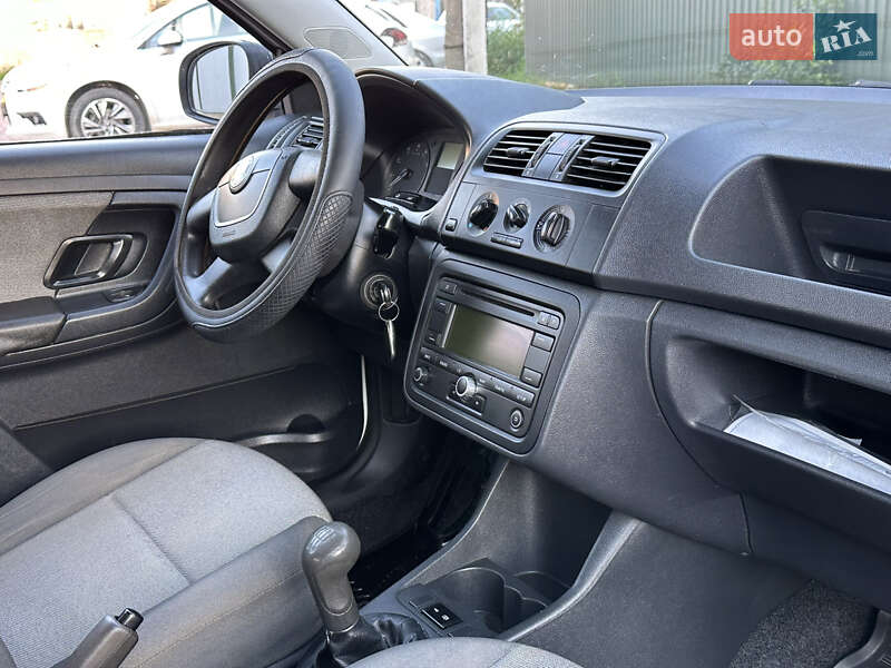 Хэтчбек Skoda Fabia 2011 в Дрогобыче