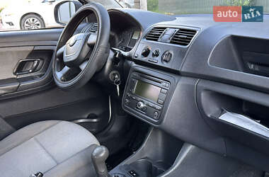 Хэтчбек Skoda Fabia 2011 в 