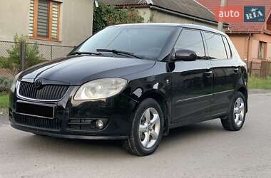 Хэтчбек Skoda Fabia 2008 в 