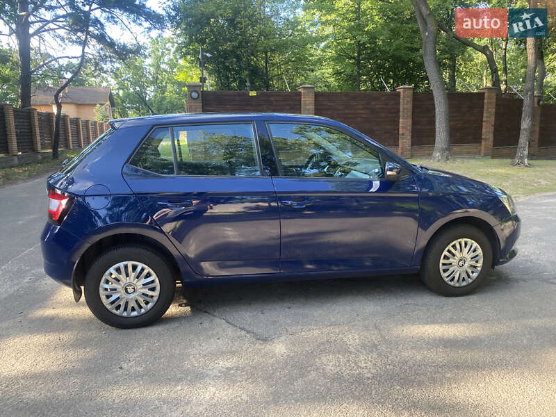Хэтчбек Skoda Fabia 2016 в Киеве