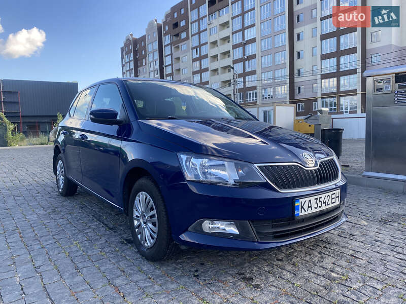 Хэтчбек Skoda Fabia 2016 в Киеве