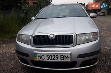 Седан Skoda Fabia 2004 в 
