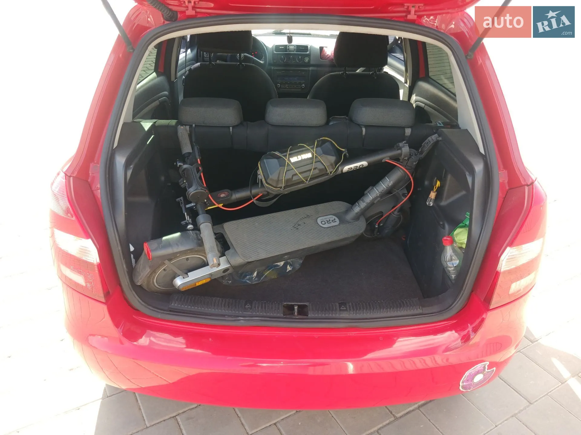 2011 Skoda Fabia - мініатюра 2