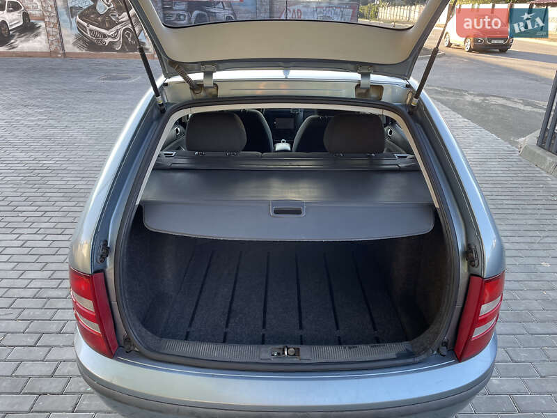 Універсал Skoda Fabia 2002 в Покрові