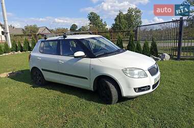 Хэтчбек Skoda Fabia 2008 в 