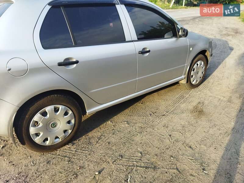 Хэтчбек Skoda Fabia 2007 в Лозовой