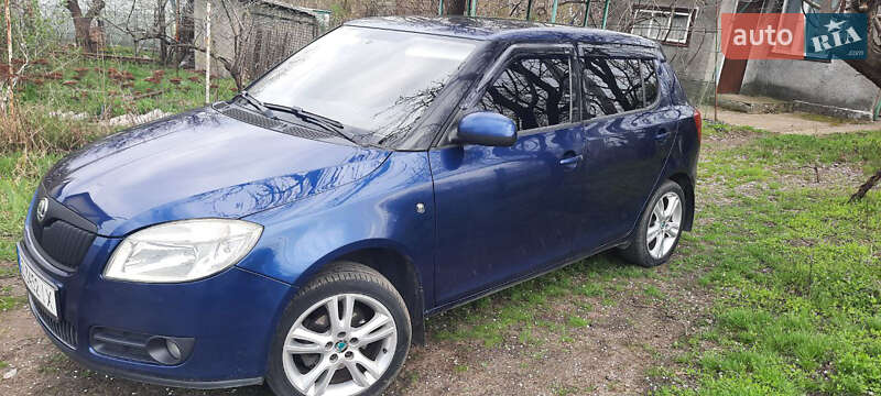 Хэтчбек Skoda Fabia 2008 в Днепре