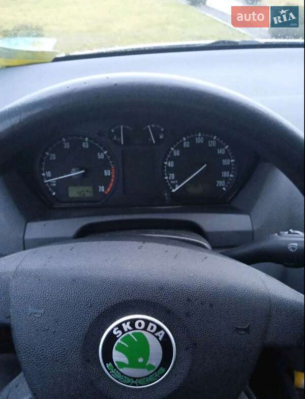 Універсал Skoda Fabia 2002 в Яворові
