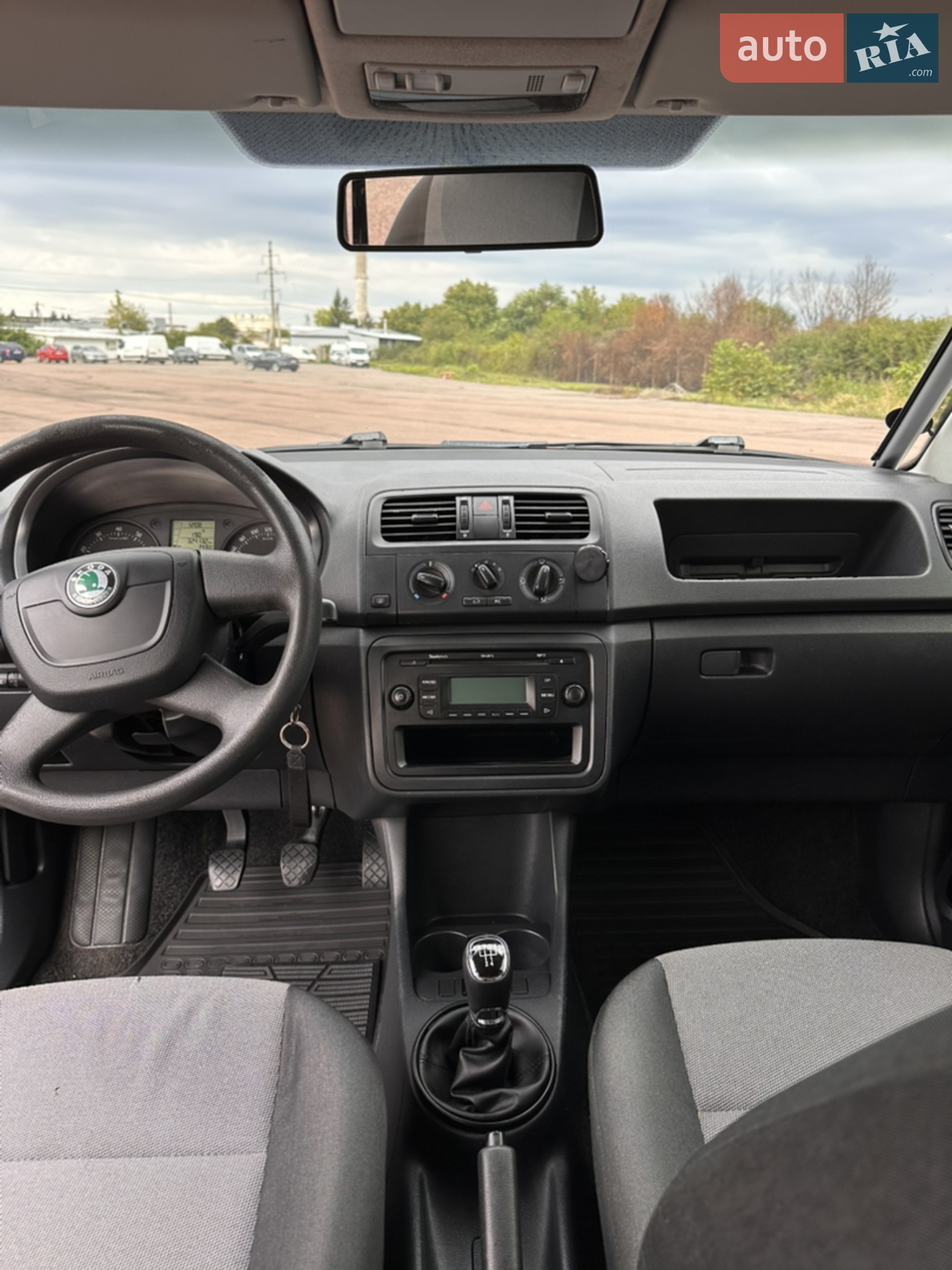 2012 Skoda Fabia - мініатюра 27