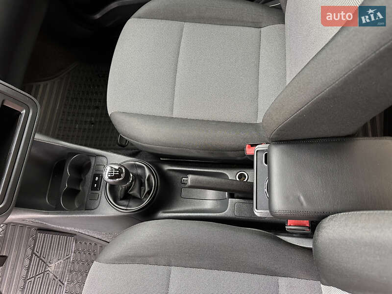 Універсал Skoda Fabia 2012 в Ужгороді