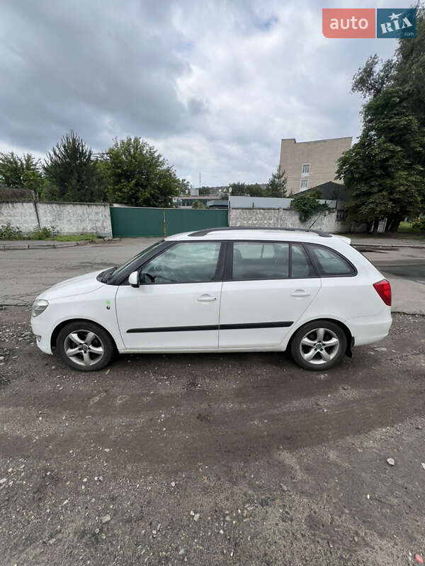 Универсал Skoda Fabia 2011 в Киеве фото 4 Универсал Skoda Fabia 2011 в Киеве