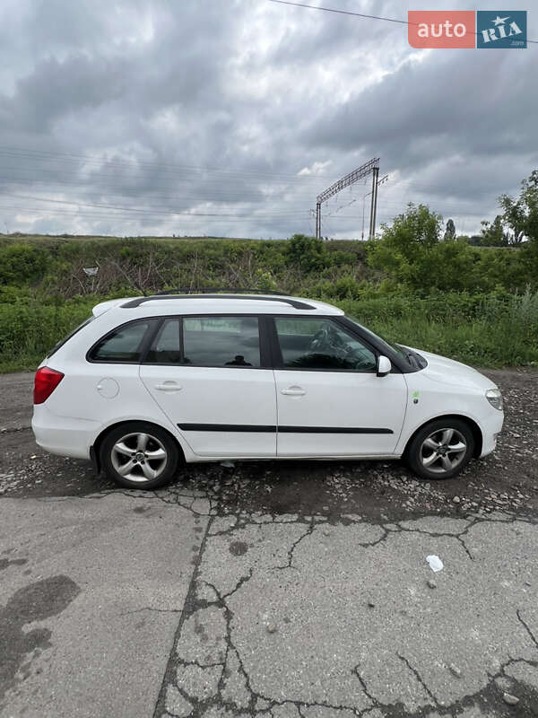 Универсал Skoda Fabia 2011 в Киеве фото 7 Универсал Skoda Fabia 2011 в Киеве