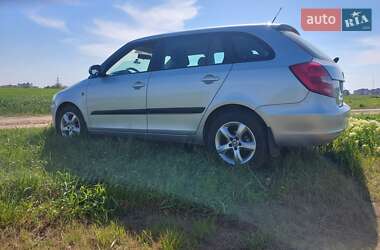Універсал Skoda Fabia 2011 в Полтаві