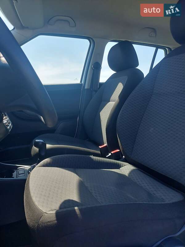 Універсал Skoda Fabia 2011 в Полтаві